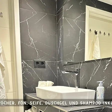 Lombardi - Terrasse, Babybett, Doppelbett, Waschmaschine, Ruhige Lage Διαμέρισμα *