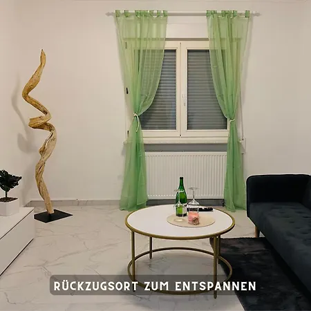 Lombardi - Terrasse, Babybett, Doppelbett, Waschmaschine, Ruhige Lage * Offenbach am Main