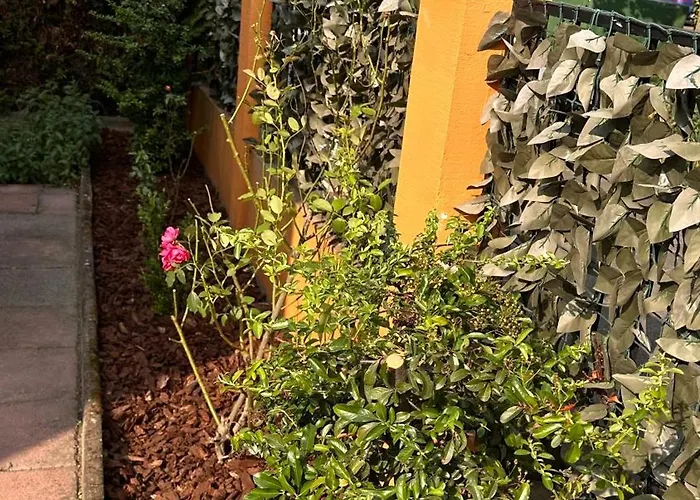 Lombardi - Terrasse, Babybett, Doppelbett, Waschmaschine, Ruhige Lage Apartman